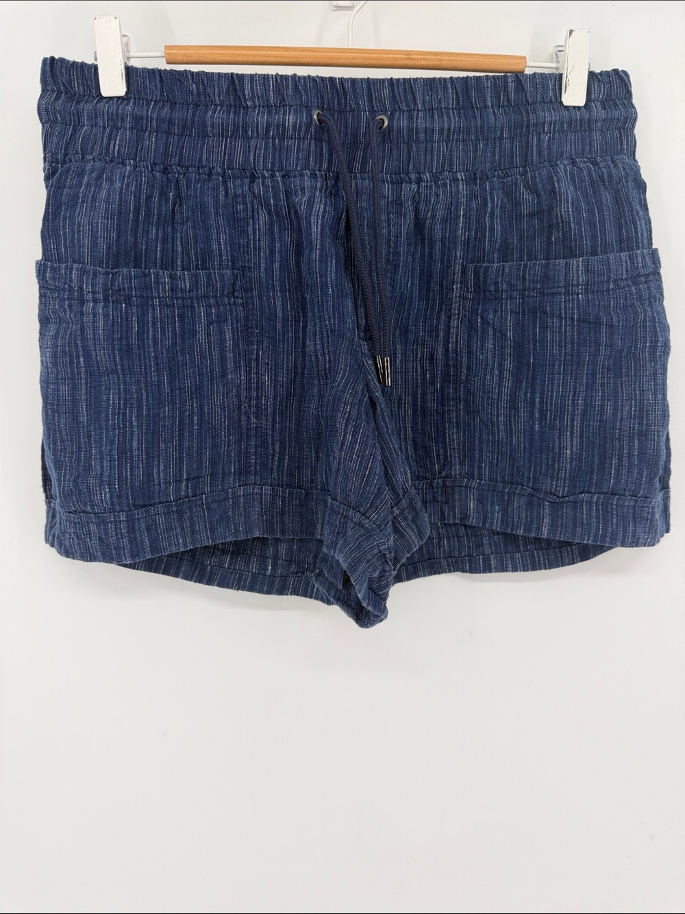 Athleta 100% Linen Pull-On Shorts Size 8 Blue Coastal Casual